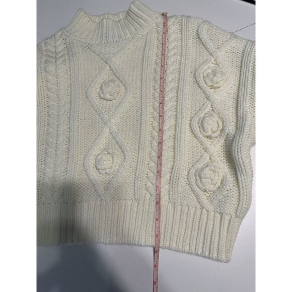 ivory cable knit sweater mock neck, long sleeve flower appliqués Small Forever21 - Picture 4 of 6